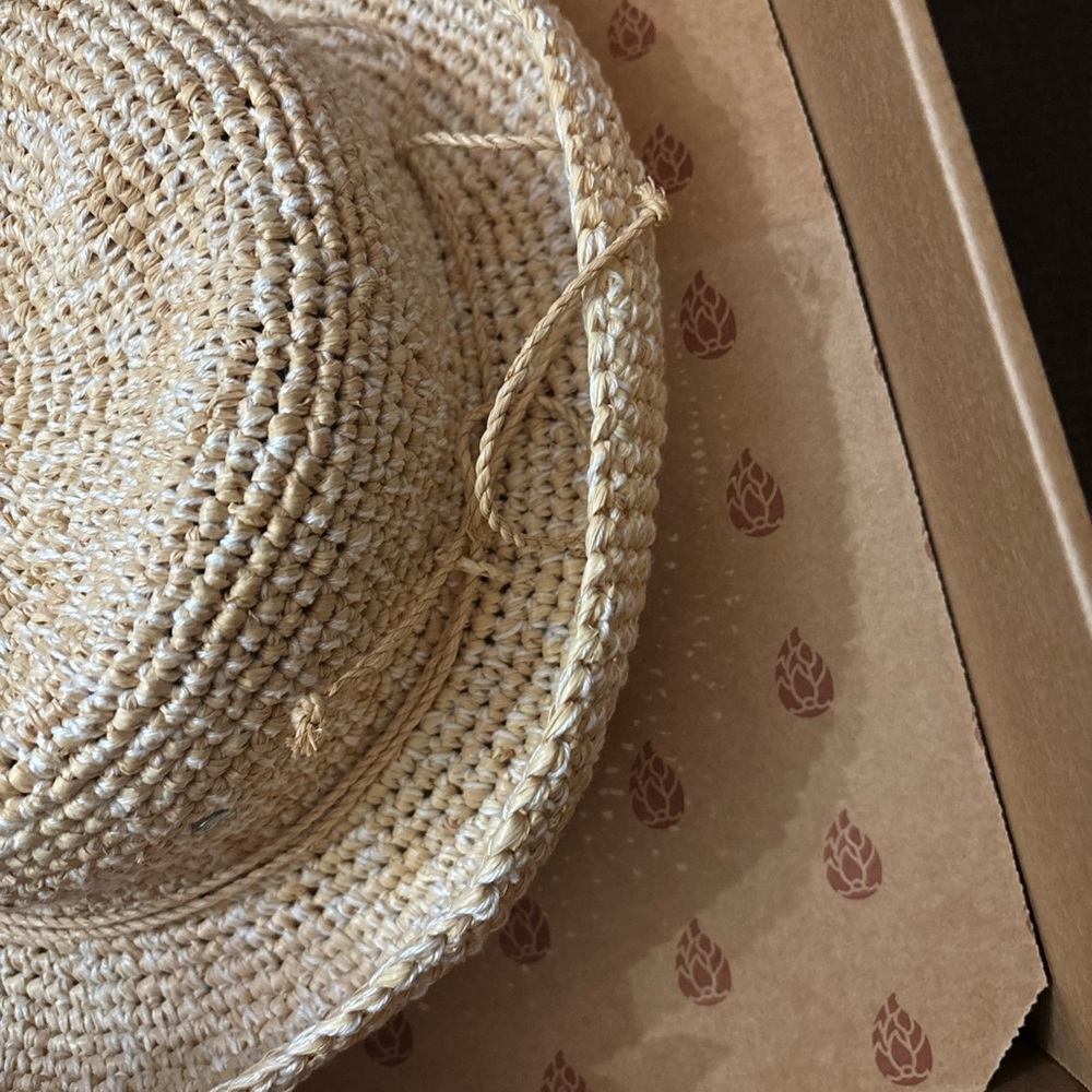 Helen Kaminski Natural Raffia Hat